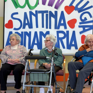 Le tre neocentenarie festeggiata alla casa di riposo Menotti Bassani di Laveno