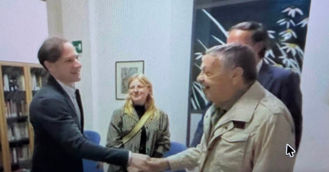 Fabio Bardelli con Renato Pozzetto (foto pubblicata sui social di Bardelli) Fabio Bardelli con Renato Pozzetto (foto pubblicata sui social di Bardelli)