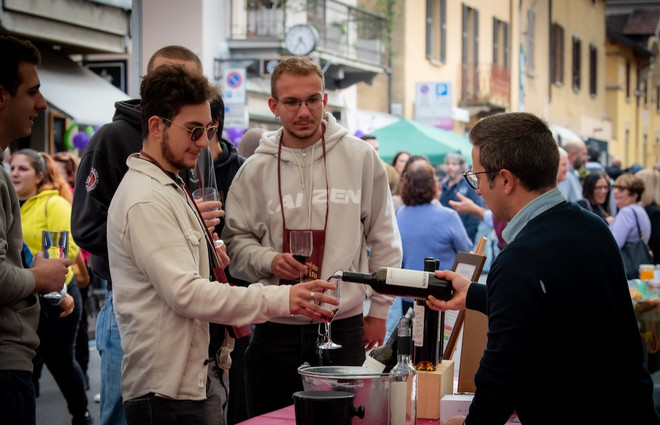 Torna "LuinoDiVino 2026" tra vino, sapori e musica nel cuore della città