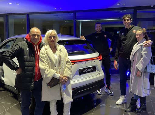 Pallacanestro Varese alla scoperta del nuovo Lexus NX
