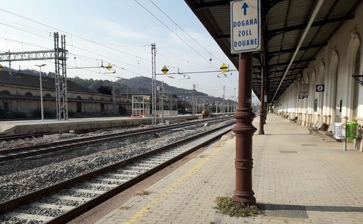 La stazione di Luino La stazione di Luino