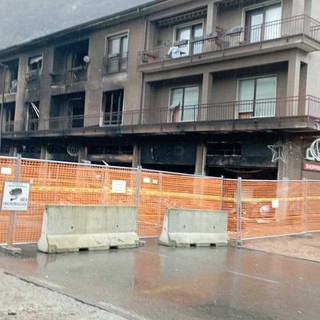 Riaperta pochi minuti fa la Sp32 a Laveno dopo l'incendio di fine novembre