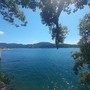 Un magnifico scorcio del Lago Maggiore dal parco delle Torrazze di Laveno