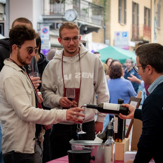 Torna "LuinoDiVino 2026" tra vino, sapori e musica nel cuore della città