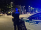 Giro di vite della polizia locale di Luino: sequestrati 22 veicoli e una patente ritirata a vita