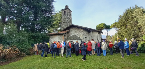 Una tappa della camminata della Pro Loco Laveno a Cerro