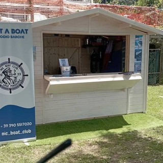 Il chiosco di Nic Boat Club al Lido di Arolo a Leggiuno