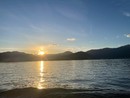 Un tramonto "mozzafiato" dal battello che collega Laveno con Santa Caterina del Sasso