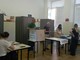 Lo spoglio dei voti in corso al seggio 1 a Laveno Mombello