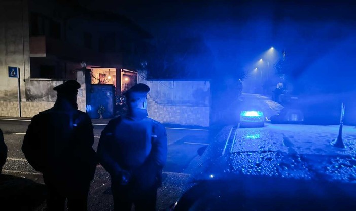 Lonate sotto i riflettori nazionali: il paese si stringe attorno alla famiglia di Jonathan. «Non possiamo vivere nel timore costante di rientrare a casa»