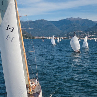 (foto di archivio di una regata sul Lago Maggiore) (foto di archivio di una regata sul Lago Maggiore)