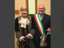 Gianni Vella nei panni di Re Guzz con il sindaco Mastromarino Gianni Vella nei panni di Re Guzz con il sindaco Mastromarino