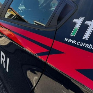 Milano, cinquantenne con problemi psichiatrici tenta di rapire i bambini davanti a scuola: arrestato