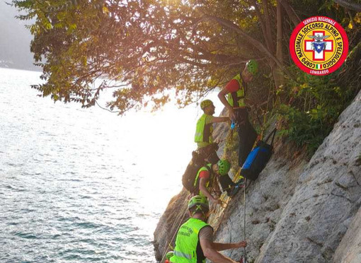 Alcuni momenti dell'esercitazione del Soccorso Alpino sul Cinzanino a Maccagno