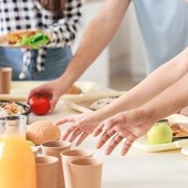 Varese aderisce alla Green Food Week: nelle scuole di Varese uno speciale menu a ridotto impatto ambientale Varese aderisce alla Green Food Week: nelle scuole di Varese uno speciale menu a ridotto impatto ambientale