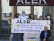 Flash mob del M5S davanti alla sede dell'Aler di Varese: «Gli edifici alle Bustecche e Sangallo presentano gravi problemi»