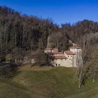 Il Monastero di Torba (foto Franco Orsi)