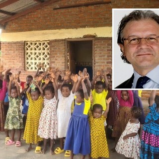 Foto dalla pagina Fb di Tracce nel mondo, nel riquadro Massimo Bossi