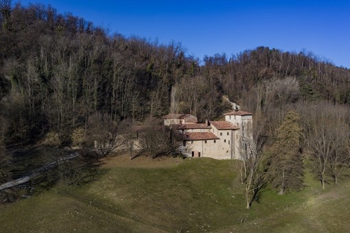 Il Monastero di Torba (foto Franco Orsi)