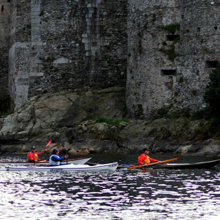 Un'immagine della spettacolare regata di ieri sul Lago Maggiore tra Maccagno e Cannero Un'immagine della spettacolare regata di ieri sul Lago Maggiore tra Maccagno e Cannero