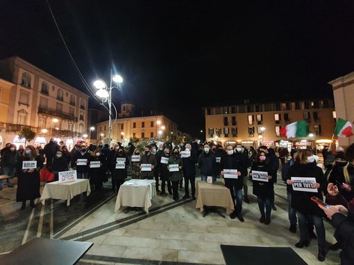 La manifestazione dello scorso gennaio in piazza a Busto