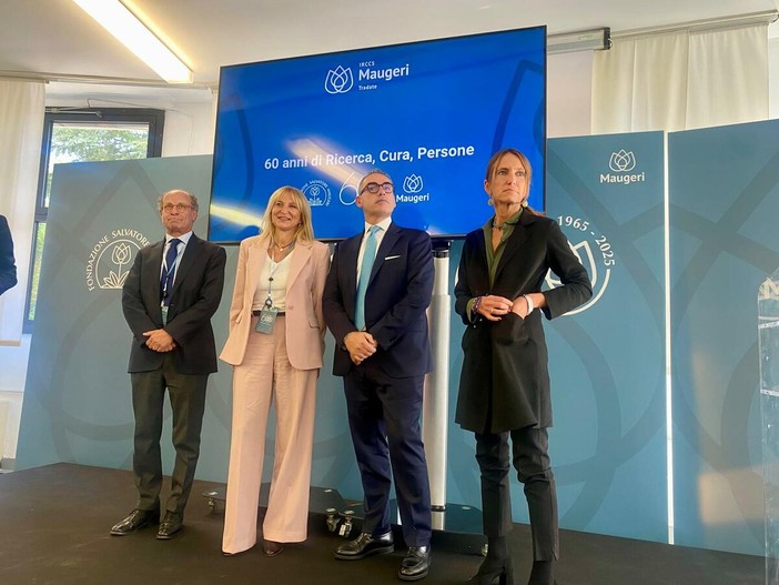 Da sinistra, il professor Antonio Spanevello, Laura Dalla Vecchia, Luca Damiani, Chiara Maugeri Da sinistra, il professor Antonio Spanevello, Laura Dalla Vecchia, Luca Damiani, Chiara Maugeri