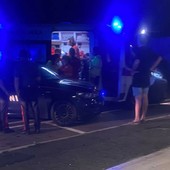 Carabinieri e ambulanza in piazza Italia a Magnago Carabinieri e ambulanza in piazza Italia a Magnago