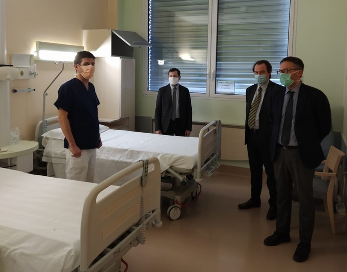 L’Ospedale di Circolo pronto all’emergenza: nel monoblocco apre un reparto dedicato ai pazienti positivi al Covid-19