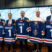 Il presidente di Regione Lombardia Attilio Fontana, il presidente di Fondazione Fiera Milano Giovanni Bozzetti, il sindaco di Milano Giuseppe Sala, il presidente della FISG Andrea Gios e il Sindaco di Rho Andrea Orlandi con una maglietta del Milano HC Il presidente di Regione Lombardia Attilio Fontana, il presidente di Fondazione Fiera Milano Giovanni Bozzetti, il sindaco di Milano Giuseppe Sala, il presidente della FISG Andrea Gios e il Sindaco di Rho Andrea Orlandi con una maglietta del Milano HC