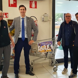 Cassano Magnago, raccolta cibo per i gatti di Mondo Baffo: cinque borse in tre mesi e due nuovi punti di consegna Cassano Magnago, raccolta cibo per i gatti di Mondo Baffo: cinque borse in tre mesi e due nuovi punti di consegna