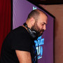 Il professore dj Luca Piazza alla console