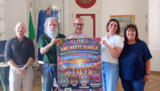 Da sinistra: il sindaco Marco Baroffio, l'assessore Giuseppe Palomba (eventi), Maurizio Baroffio e Stefania Acquaviva di Anf, Daniela Caprioli (assessore al commercio) Da sinistra: il sindaco Marco Baroffio, l'assessore Giuseppe Palomba (eventi), Maurizio Baroffio e Stefania Acquaviva di Anf, Daniela Caprioli (assessore al commercio)
