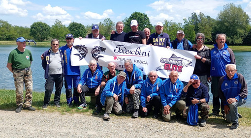 La giornata con i pescatori sul lago Mallone conquista 42 bambini della scuola Montessori La giornata con i pescatori sul lago Mallone conquista 42 bambini della scuola Montessori