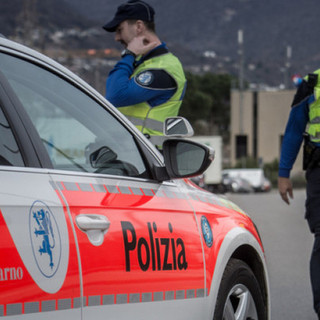 Mendrisiotto: camion contro un pilone, ferito un autista italiano