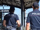 VIDEO. Rapinarono e accoltellarono un turista americano su un treno a San Giuliano Milanese: presi a Busto due tunisini