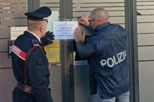 Spari dopo una lite fuori dal bar a Cavaria, locale chiuso per venti giorni Spari dopo una lite fuori dal bar a Cavaria, locale chiuso per venti giorni