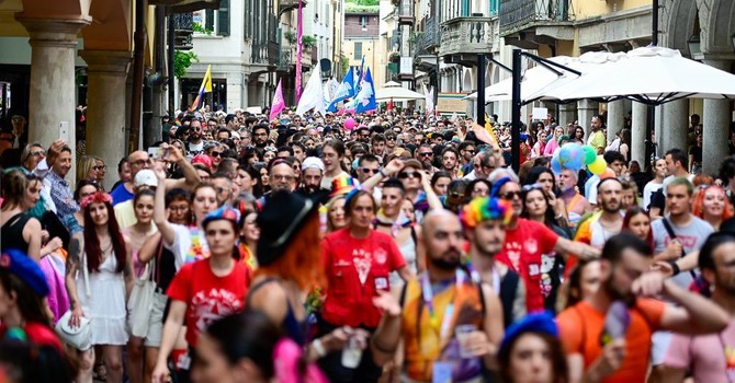 Oggi alle 16 il via alla decima edizione del Varese Pride: ecco le strade chiuse Oggi alle 16 il via alla decima edizione del Varese Pride: ecco le strade chiuse