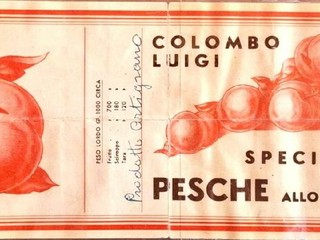 La storica etichetta delle pesche di Monate