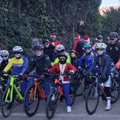 Tradizione rispettata a Orino: la Pedalata di Babbo Natale taglia il traguardo della 13esima edizione