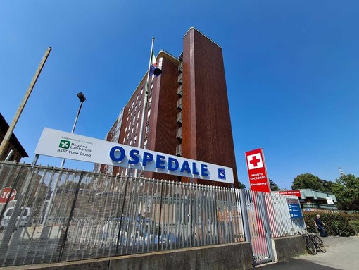 In escandescenze al pronto soccorso di Busto, ferisce anche un'infermiera In escandescenze al pronto soccorso di Busto, ferisce anche un'infermiera