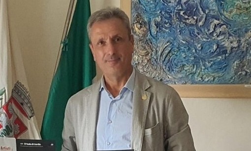 Pallamano, il sindaco di Cassano ai neo campioni d'Italia: «Vi aspetto presto in Comune per festeggiare insieme questo storico risultato» Pallamano, il sindaco di Cassano ai neo campioni d'Italia: «Vi aspetto presto in Comune per festeggiare insieme questo storico risultato»