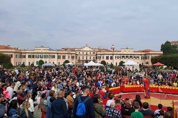 Alcune immagini della festa del Ponte del Sorriso ai Giardini Estensi Alcune immagini della festa del Ponte del Sorriso ai Giardini Estensi