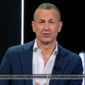 Paolo Macchi ieri sera "Fuori dal Coro" (immagine Rete4) Paolo Macchi ieri sera "Fuori dal Coro" (immagine Rete4)