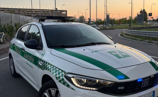 Nella foto una pattuglia della Polizia Locale Nella foto una pattuglia della Polizia Locale