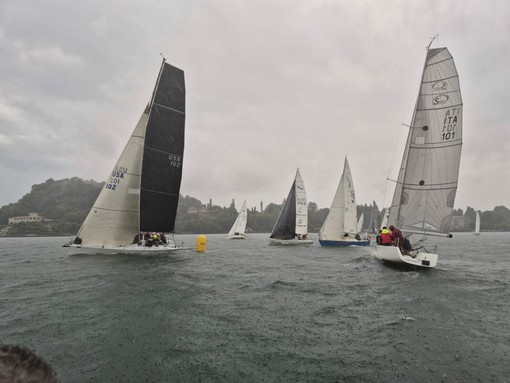 A Ispra fa rotta la Regata dei Mazzarditi