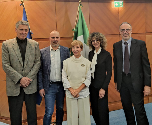 Da sinistra: Giuseppe Campo di INAIL Dimeila, Andrea Alberio di ATS Insubria, Nicoletta Cornaggia di Regione Lombardia, Caterina Cecchino di ATS Insubria e Diego De Merich di INAIL Dimeila