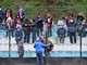 Giorgio Roselli saluta i tifosi del Varese, che lo applaudono, due domeniche fa in Liguria (foto Ezio Macchi)