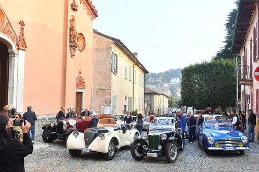 Domenica 24 torna con una settantina di auto d’epoca “Ruote nella Storia” a cura di Aci Varese