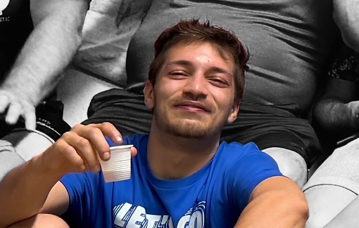 Il sorriso di Riccardo Belli nella foto pubblicata dall'Asd Malgesso in suo ricordo Il sorriso di Riccardo Belli nella foto pubblicata dall'Asd Malgesso in suo ricordo