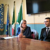 L'assessore Paola Reguzzoni e Andrea Mollica, dirigente amministrativo del Tribunale di Busto